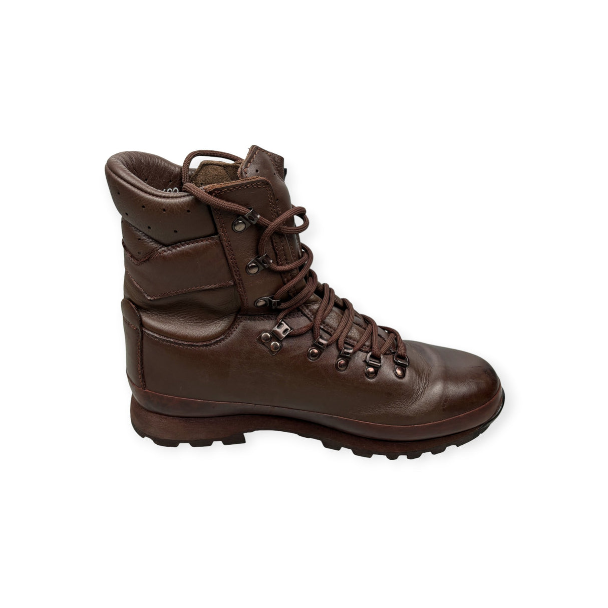 Altberg brown leather army boots – premium full-grain leather tactical footwear with Vibram sole