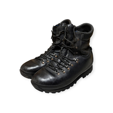 Pair of British Army Altberg Defender black leather combat boots – front angle view - grade 1 condition army combat boots