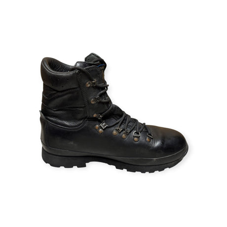 British Army Altberg Defender black leather combat boot – outer side profile