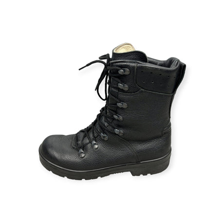 German Army-issue paratrooper boots - Black leather, outdoor-ready, durable design with padded collar and speed lace system. Grade 1 condition. Sizes 3 to 14.5.