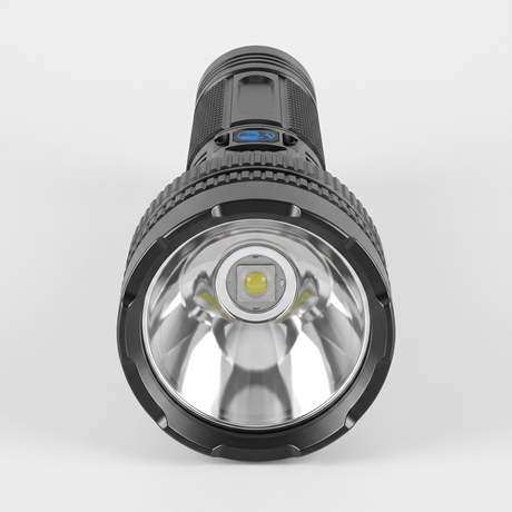 Battalion USB-C Rechargeable Zoom LED Torch in Black – lens