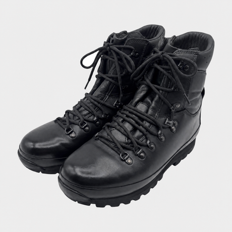 Altberg Defender black leather combat boot